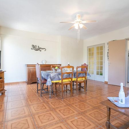 Apartment La Caterina-2 By Interhome แซ็งต์-ซีร์-ซูร์-แมร์ ภายนอก รูปภาพ