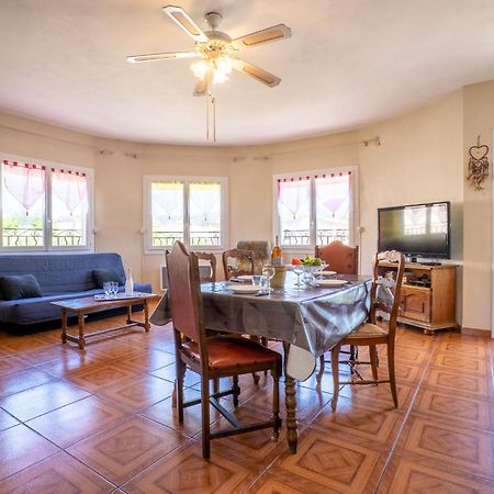 Apartment La Caterina-2 By Interhome แซ็งต์-ซีร์-ซูร์-แมร์ ภายนอก รูปภาพ